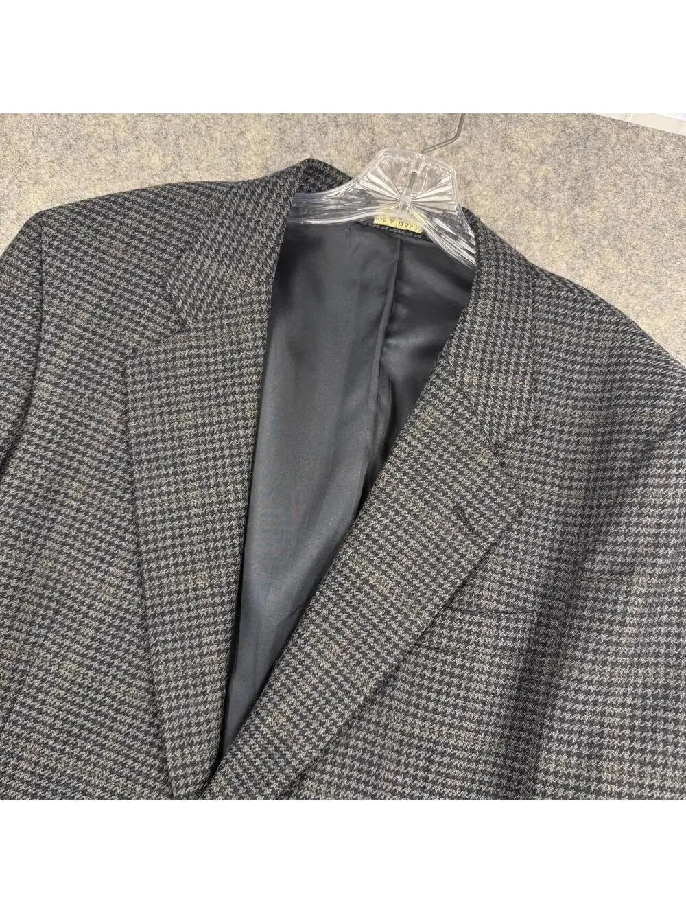 Jos A Bank Black Gray Houndstooth Sport Coat Blazer Wool Size 40S 675